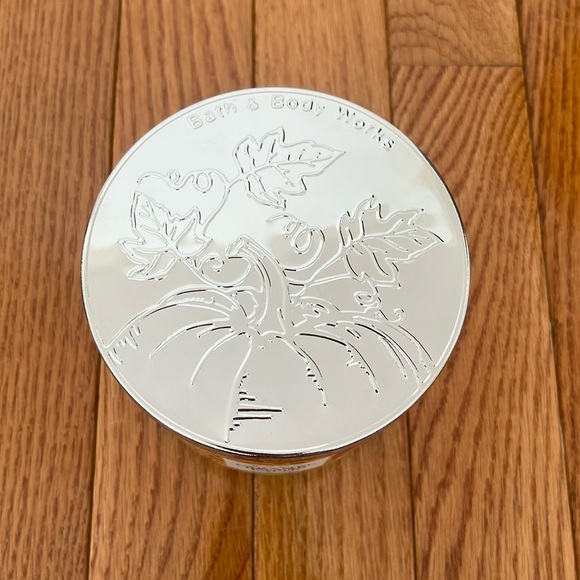 NWT Bath & Body Works Caramel Brûlée Latte Three Wick Scented Candle - Picture 4 of 8